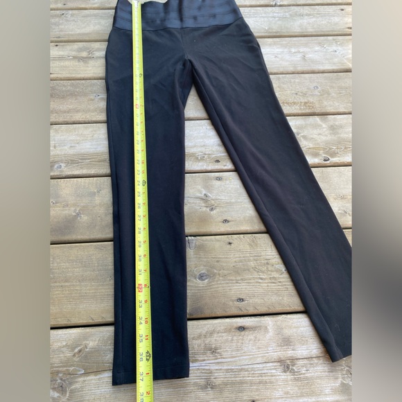 bebe Women's High Rise Black Stretch Leggings Rear Zippered size M - Picture 2 of 12
